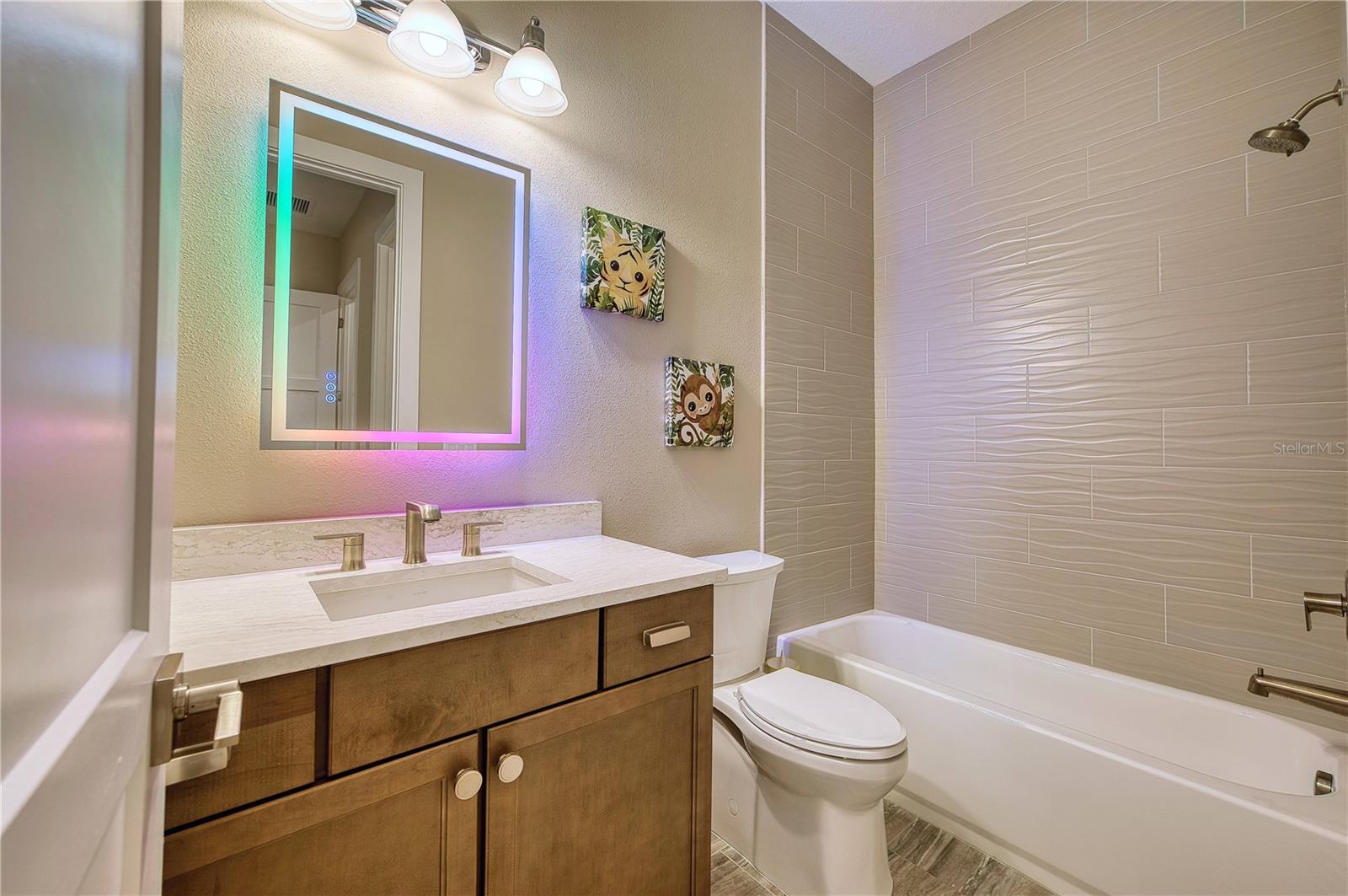 4584 Cedron Ct Property Photo 7