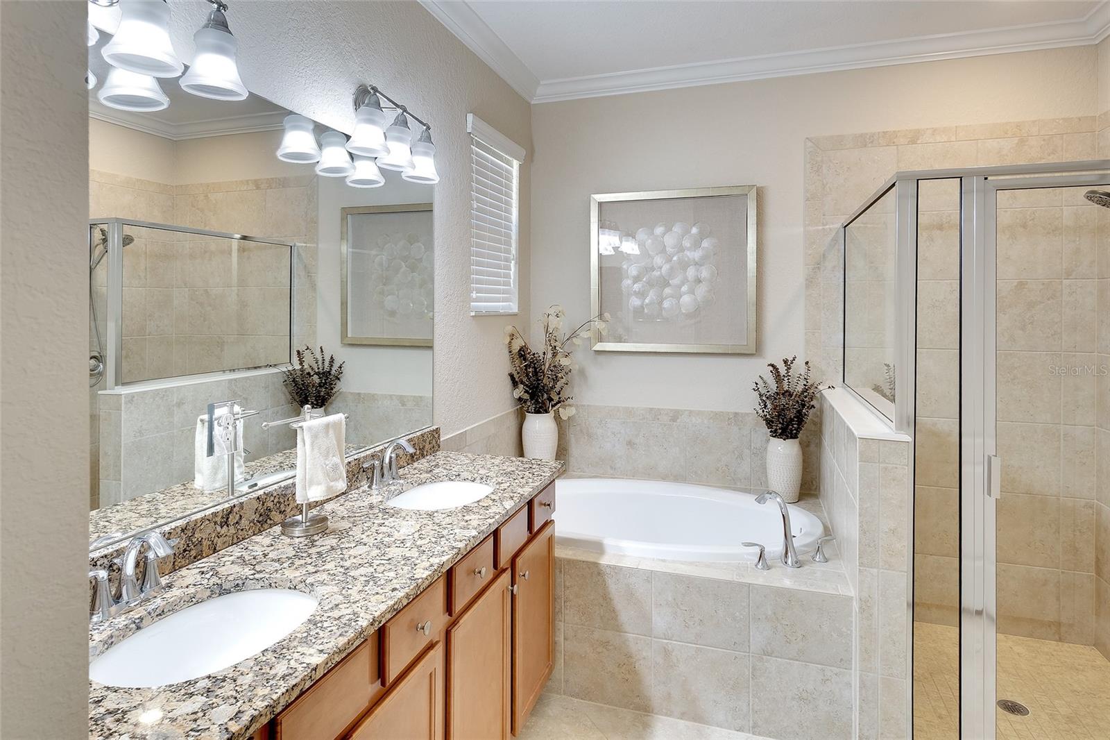 7130 Quiet Creek Dr Property Photo 20