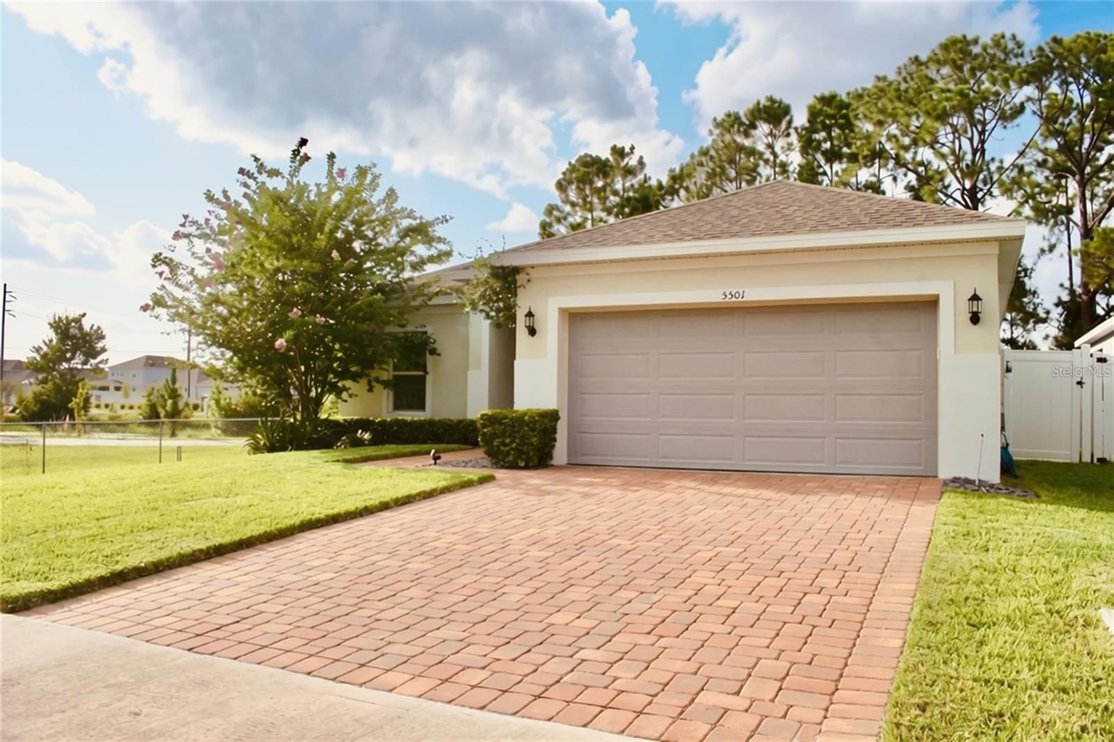 5501 Sabal Dr Property Photo 2
