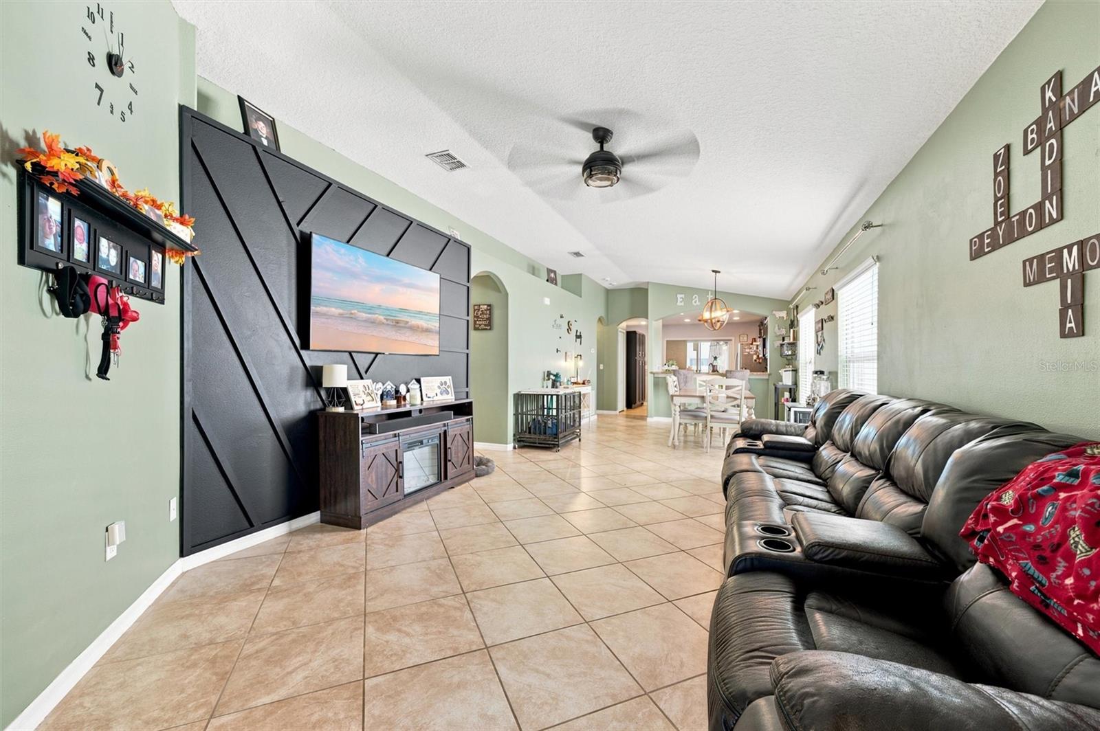 1111 Seminole Sky Dr Property Photo 5
