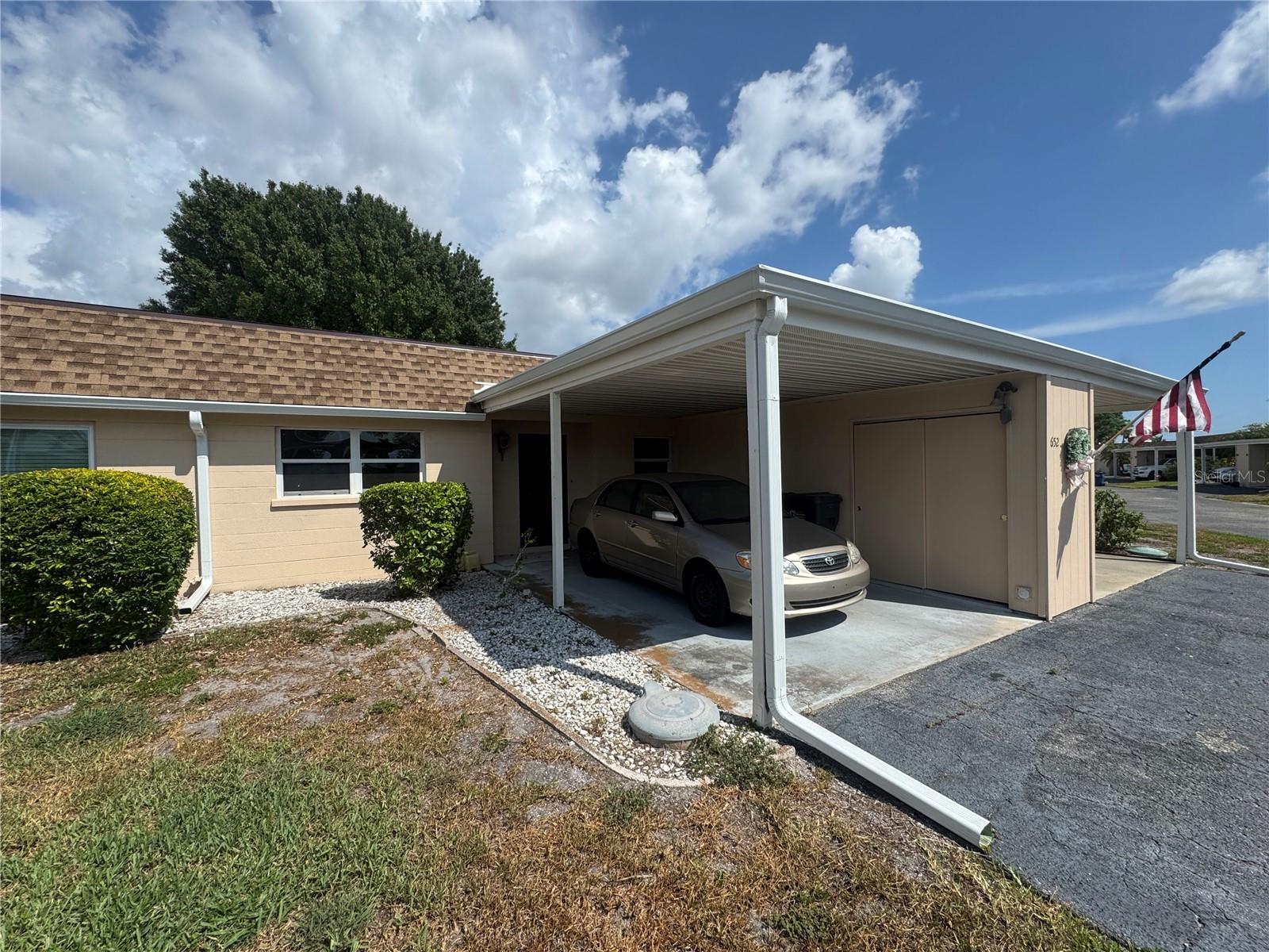 652 Park Cir Property Photo 1