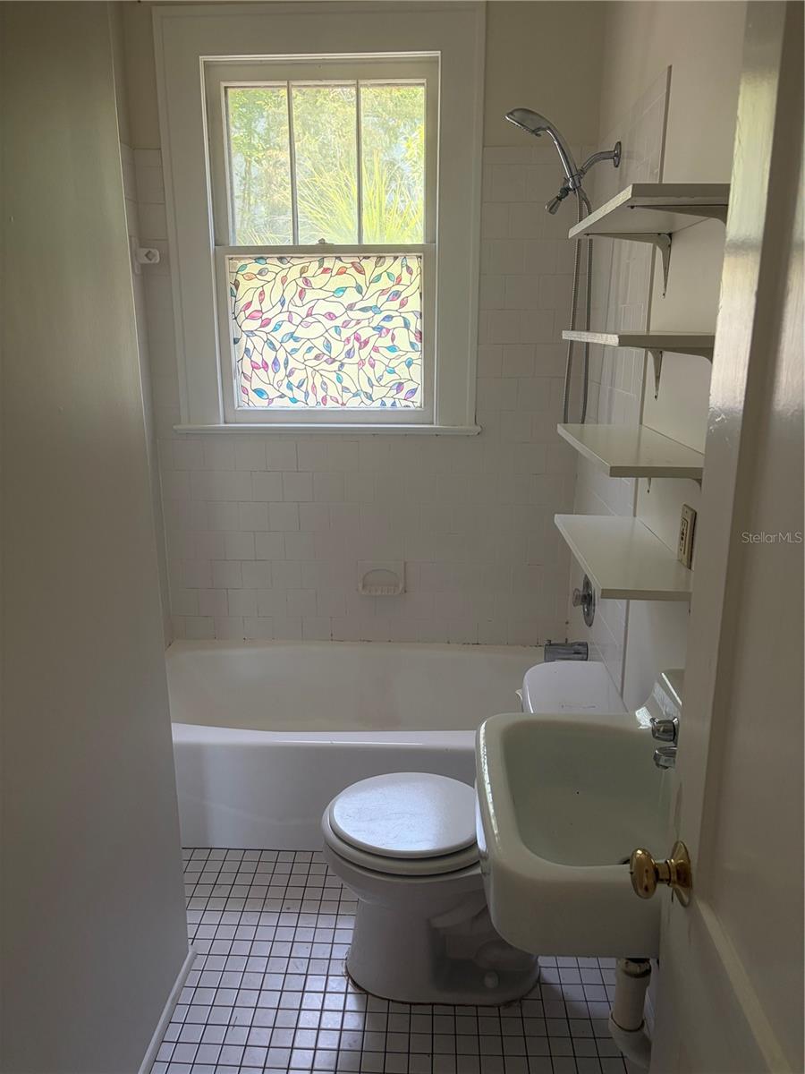 1555 7th St Property Photo 5
