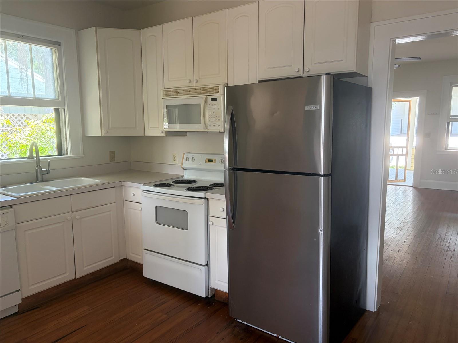 1555 7th St Property Photo 8