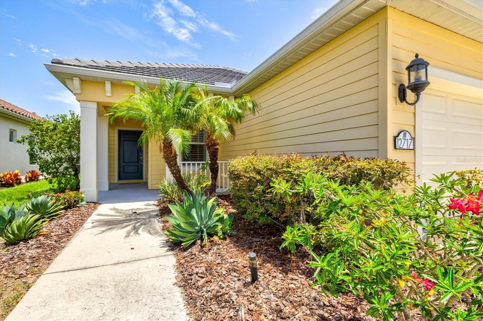 12717 Deep Blue Pl Property Photo 2