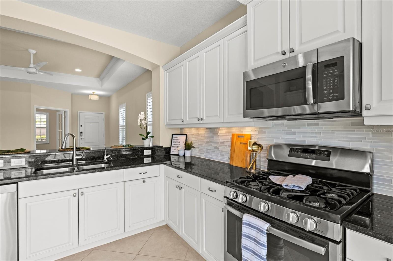 12717 Deep Blue Pl Property Photo 7