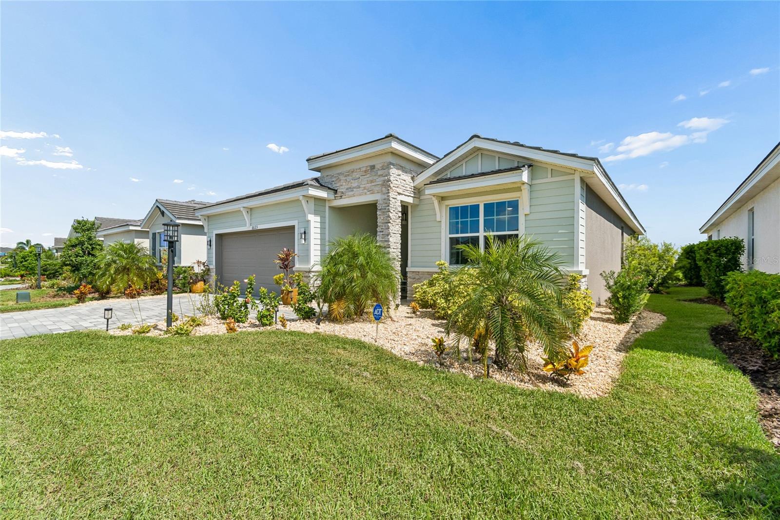 18123 Gulf Ranch Pl Property Photo 3