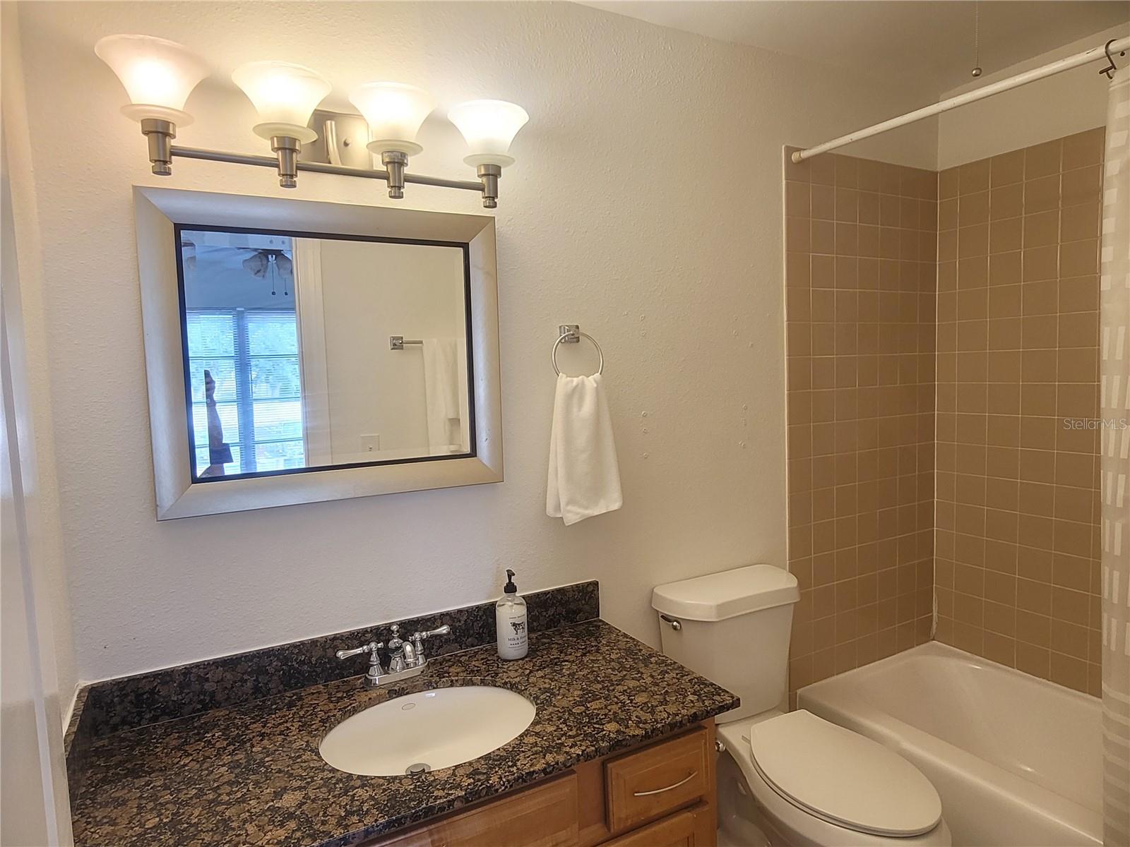 3360 S Osprey Ave #201b Property Photo 14