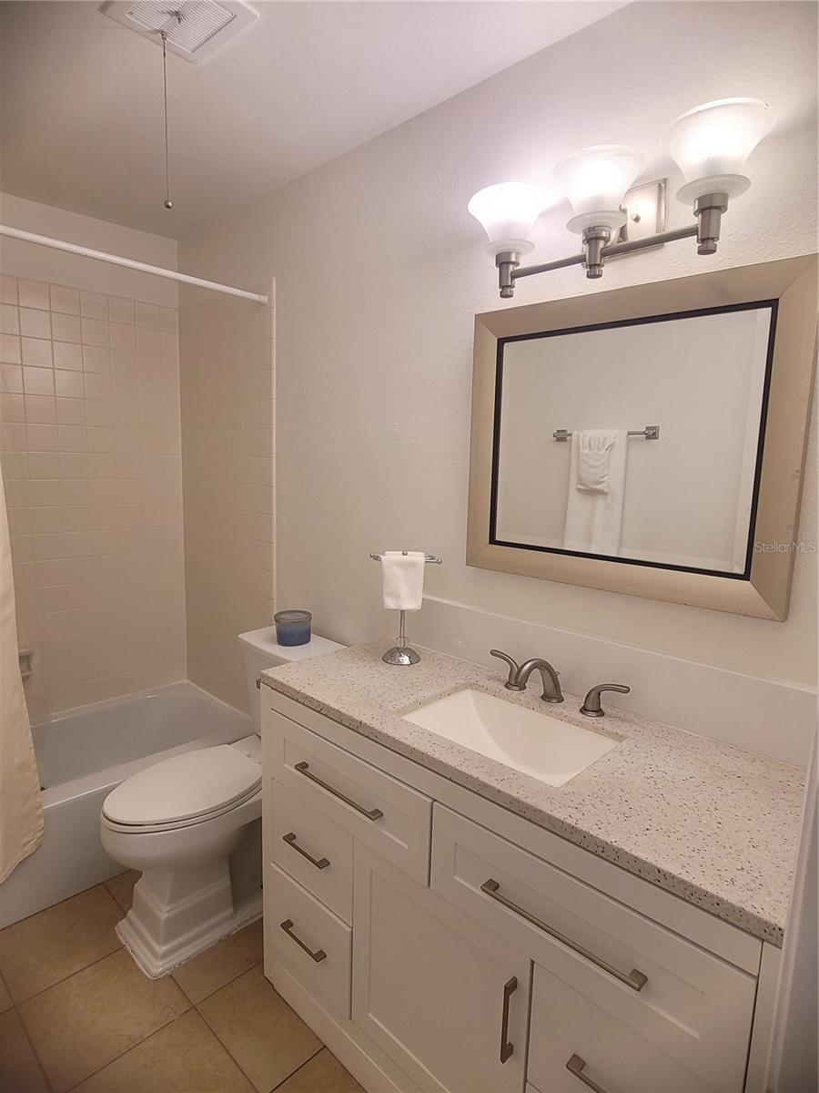 3360 S Osprey Ave #201b Property Photo 16