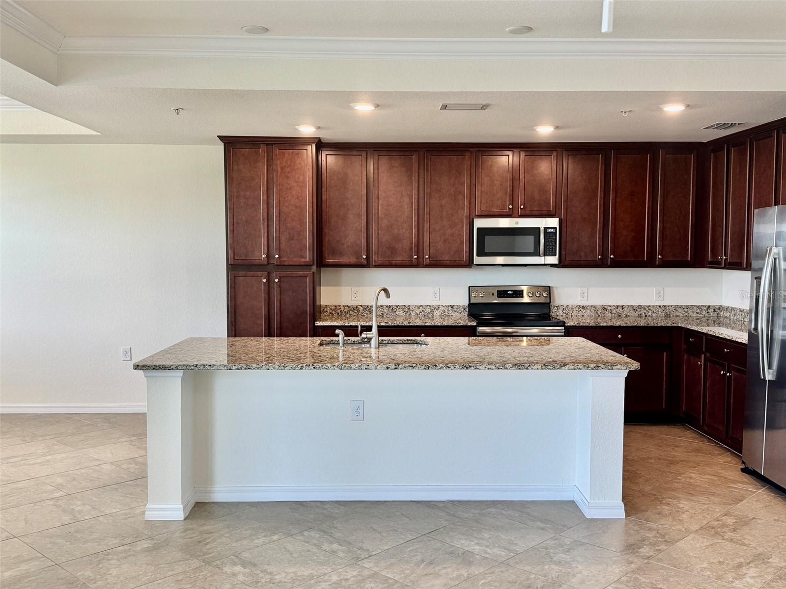 17118 Vardon Ter #303 Property Photo 4