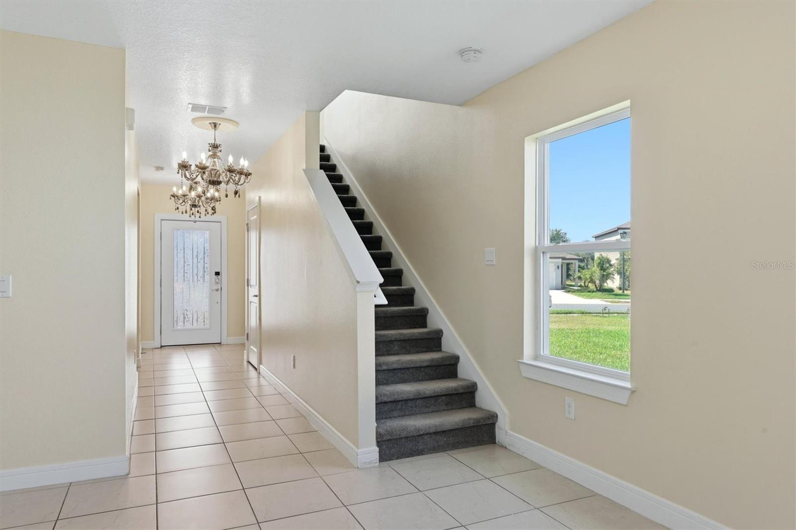 9108 Royal River Cir Property Photo 5