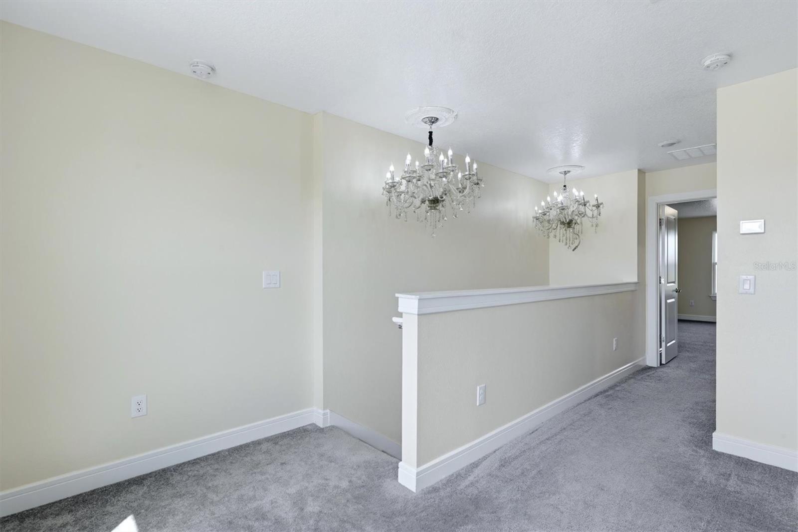 9108 Royal River Cir Property Photo 20