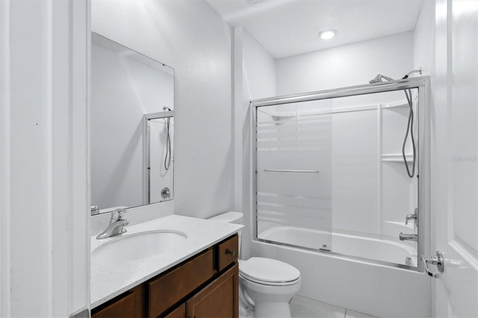 9108 Royal River Cir Property Photo 27