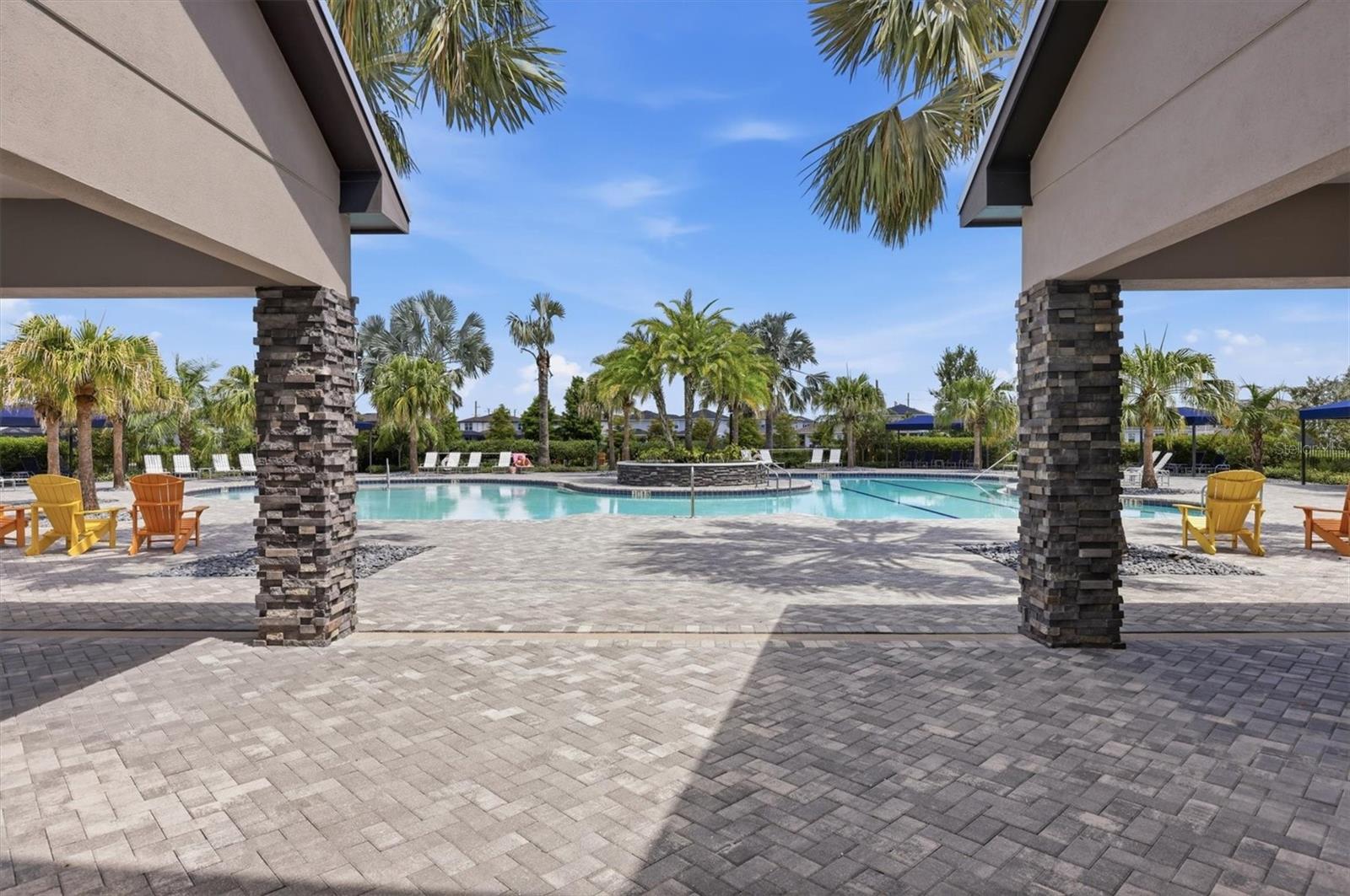 9108 Royal River Cir Property Photo 39