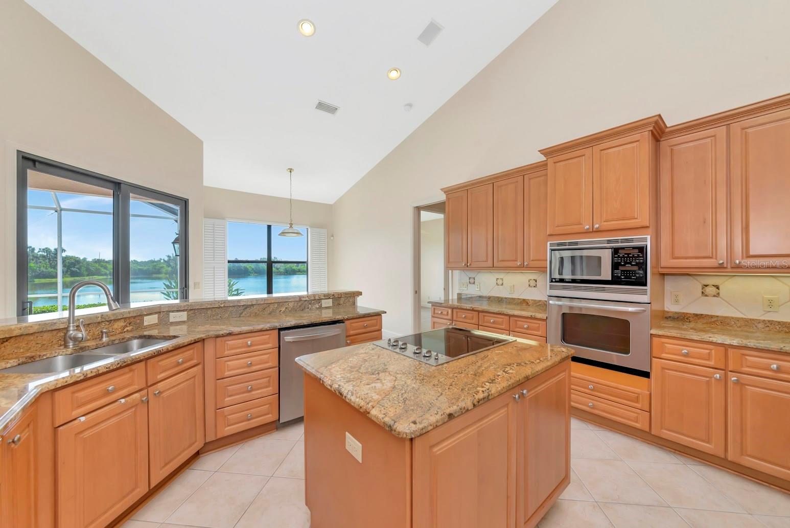 2012 Island Estates Dr Property Photo 8