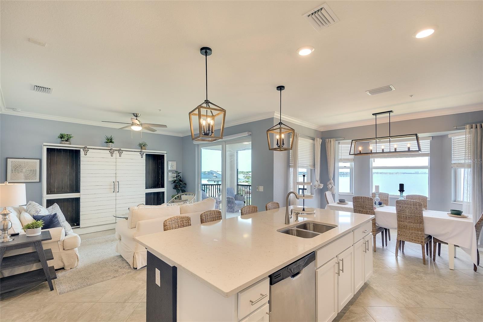 850 Tidewater Shores Loop #402 Property Photo 9
