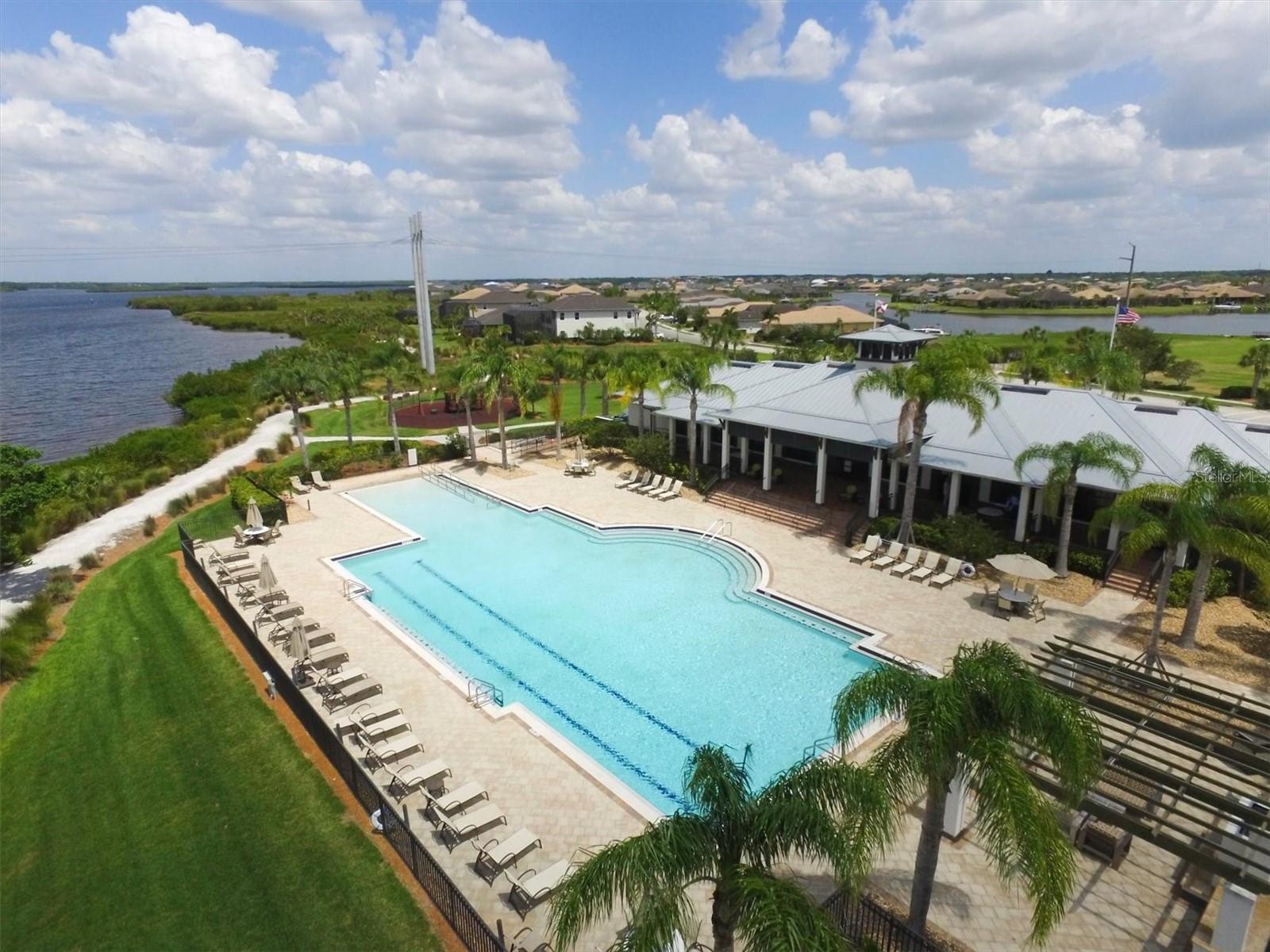850 Tidewater Shores Loop #402 Property Photo 43