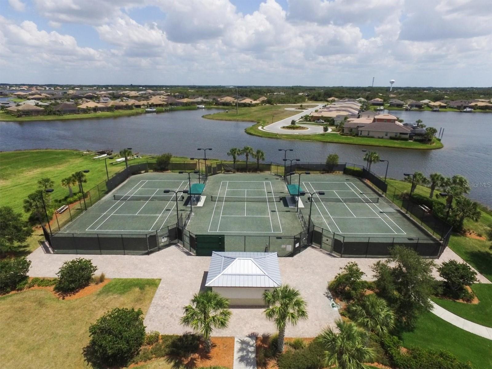 850 Tidewater Shores Loop #402 Property Photo 47
