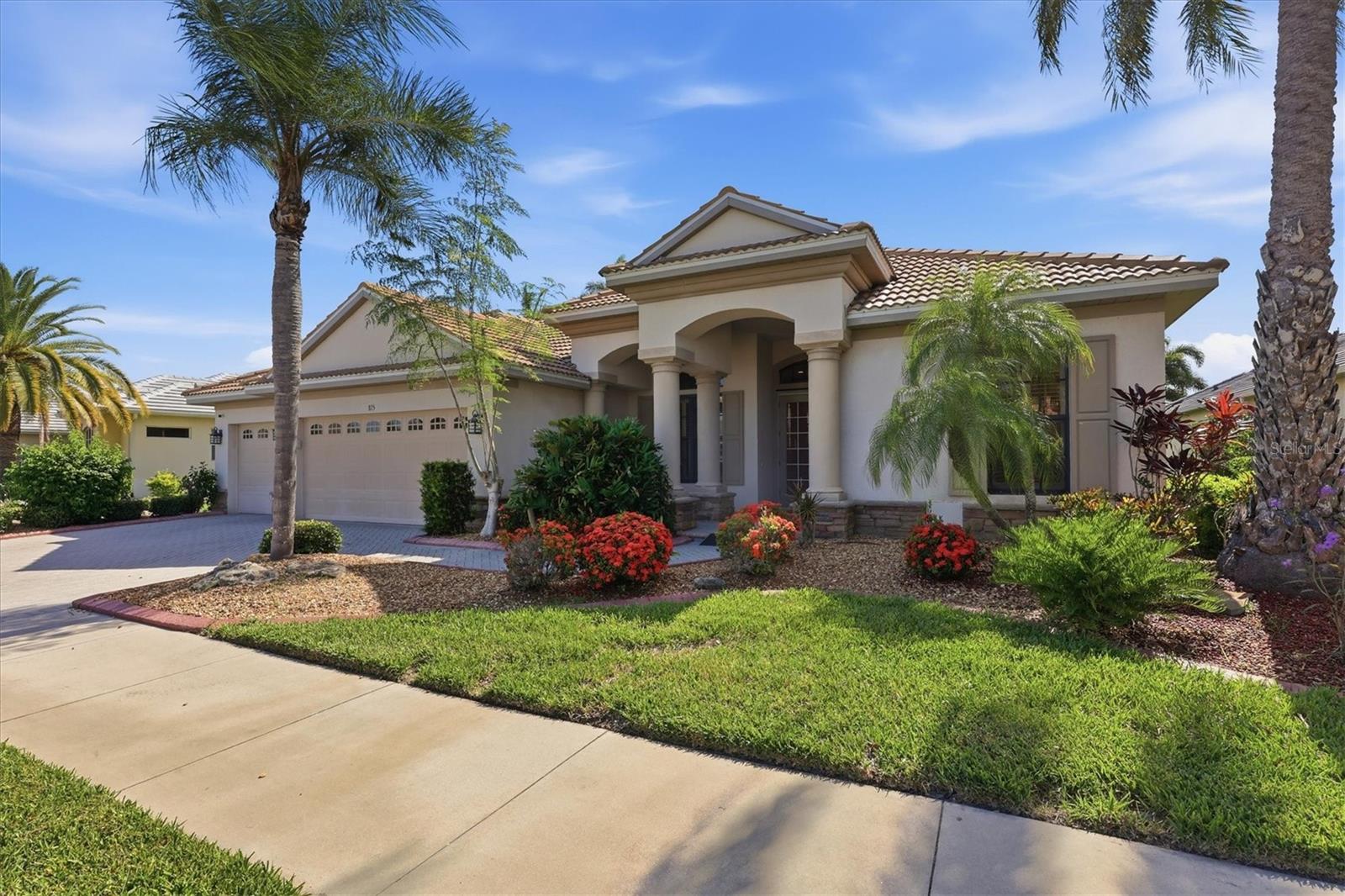 815 Tropez Ln Property Photo 6