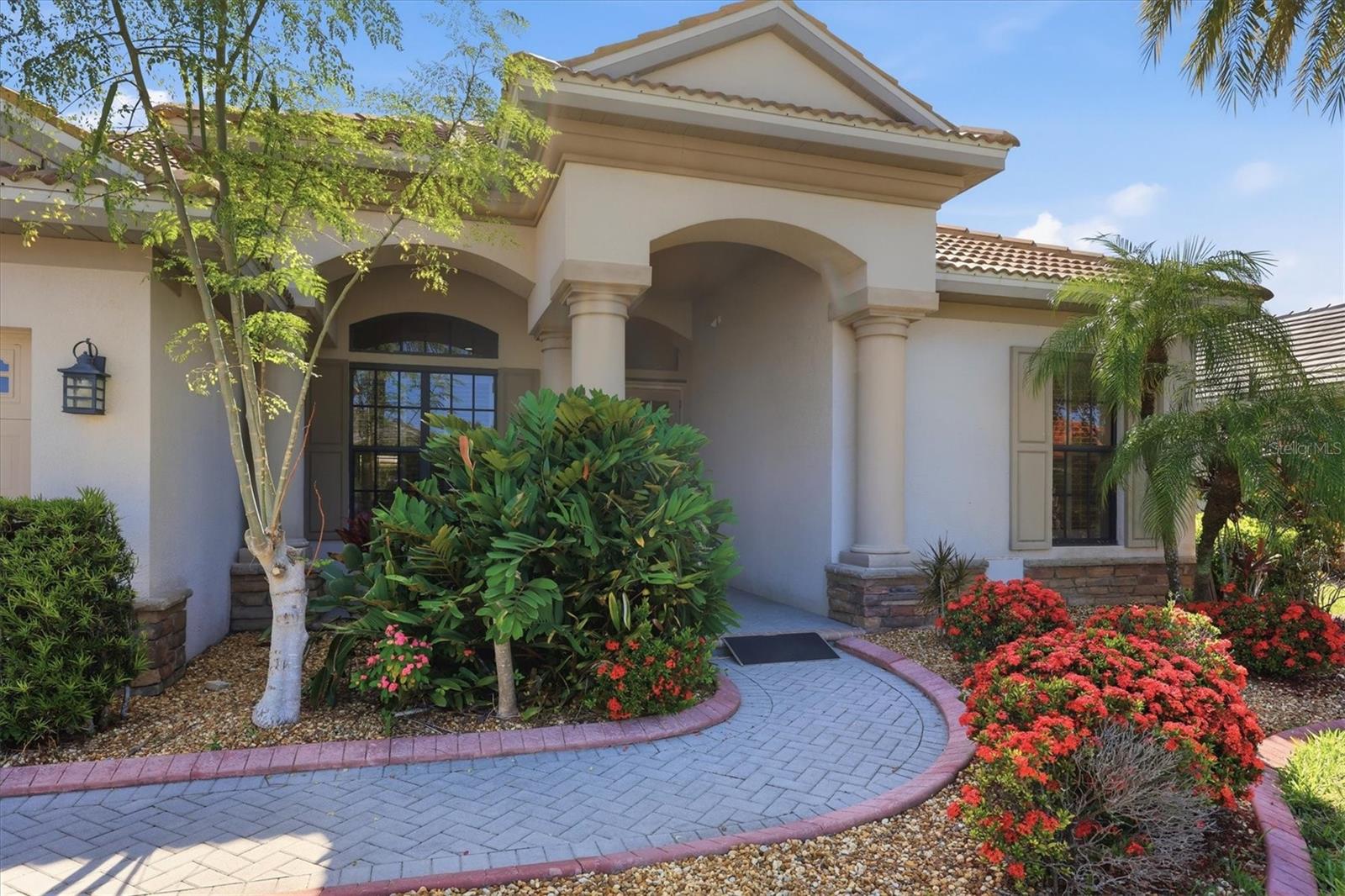 815 Tropez Ln Property Photo 8