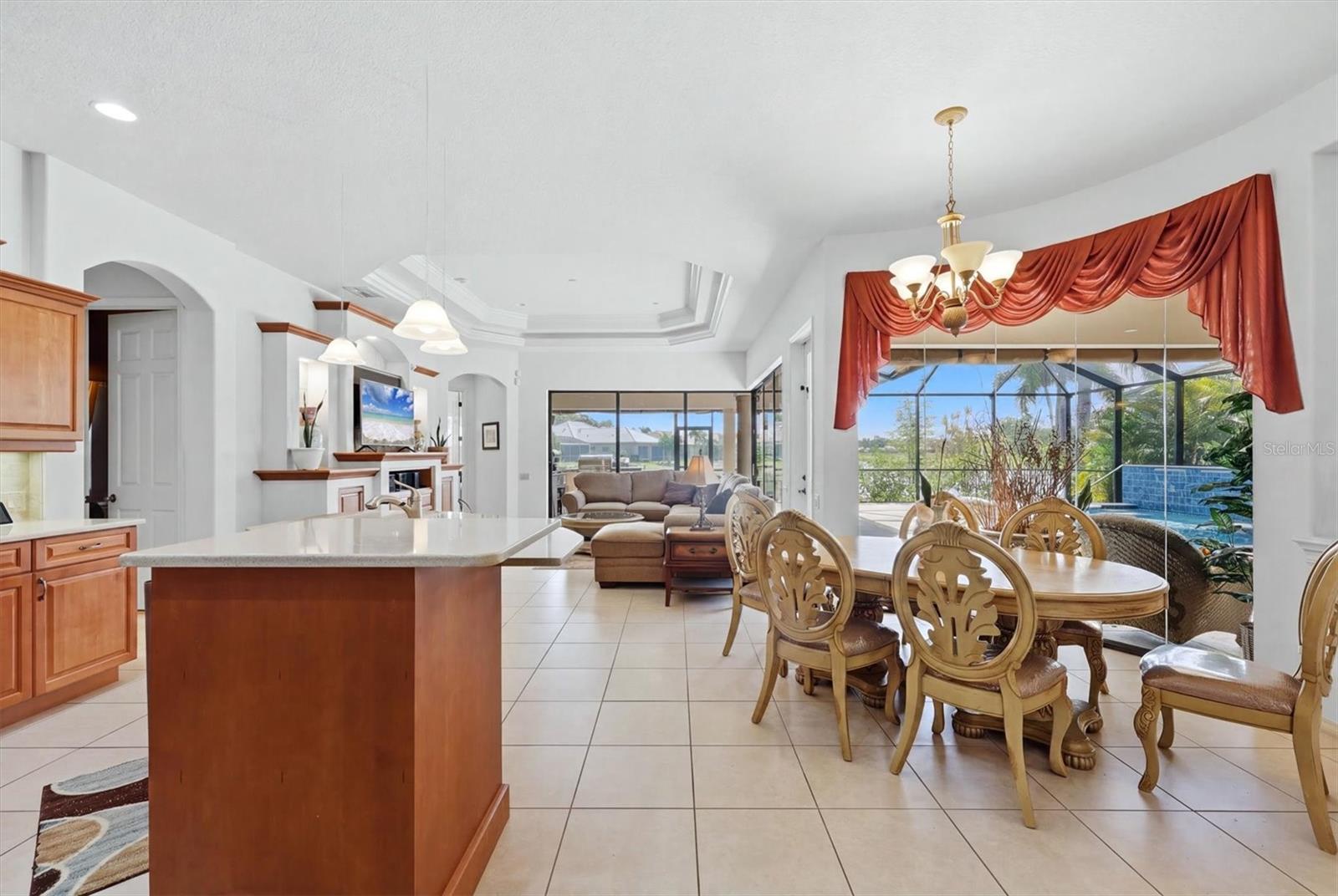 815 Tropez Ln Property Photo 18