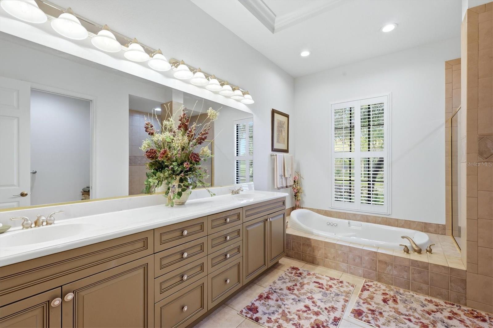 815 Tropez Ln Property Photo 28