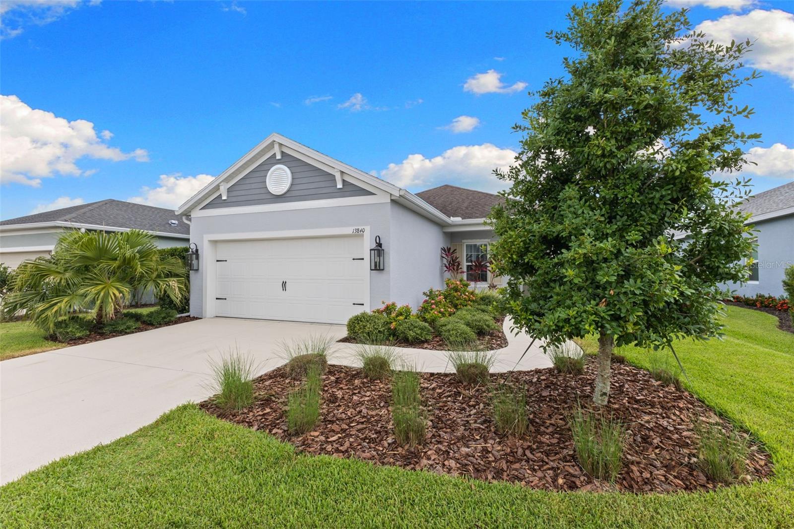 13840 Old Creek Ct Property Photo 4