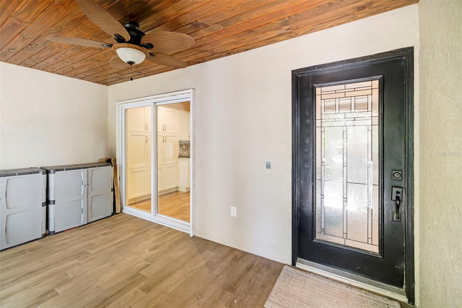 5182 Lancewood Dr #14 Property Photo 6