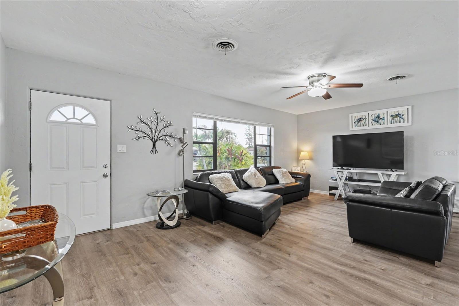 A4699859 Property Photo 3