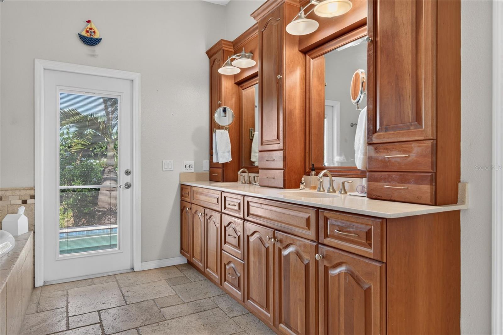 171 Americas Cup Blvd Property Photo 28