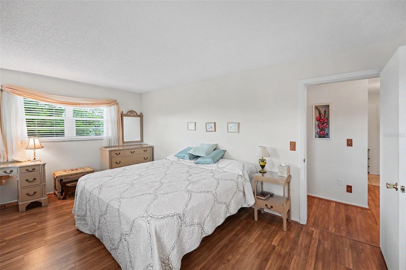 5970 80th St N #301 Property Photo 12