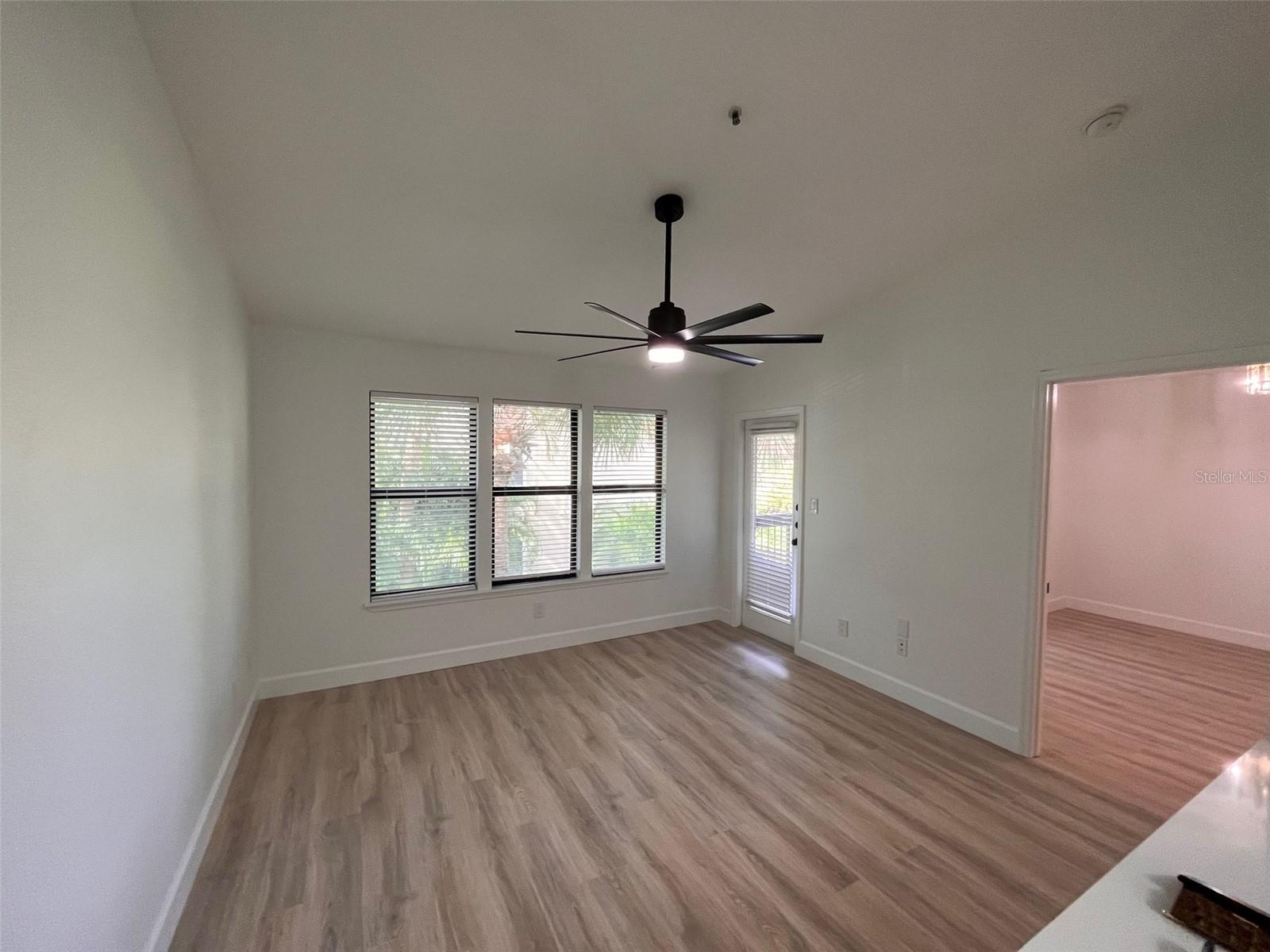 A4699893 Property Photo 11
