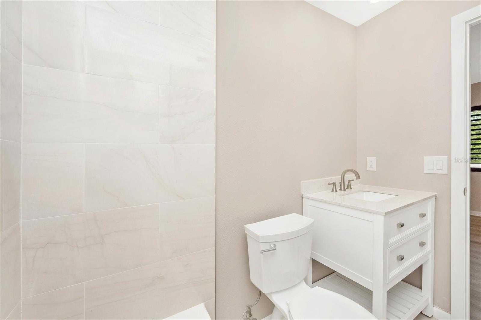 5178 Lake Village Dr #86 Property Photo 17