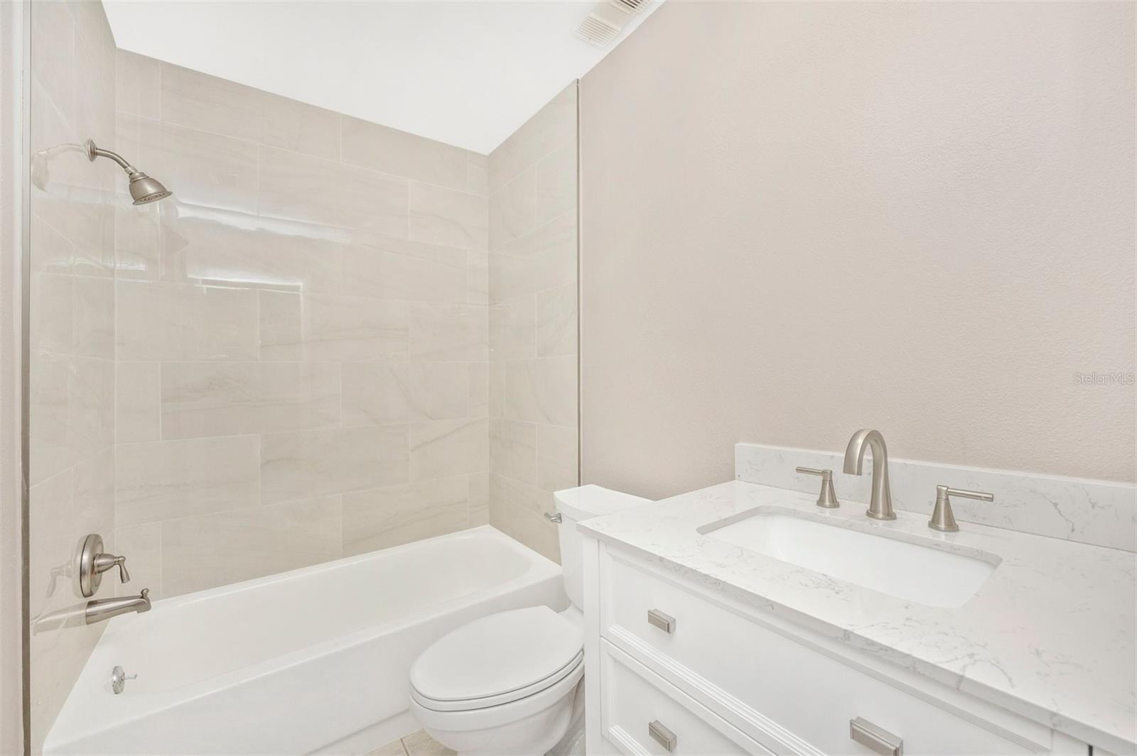 5178 Lake Village Dr #86 Property Photo 19