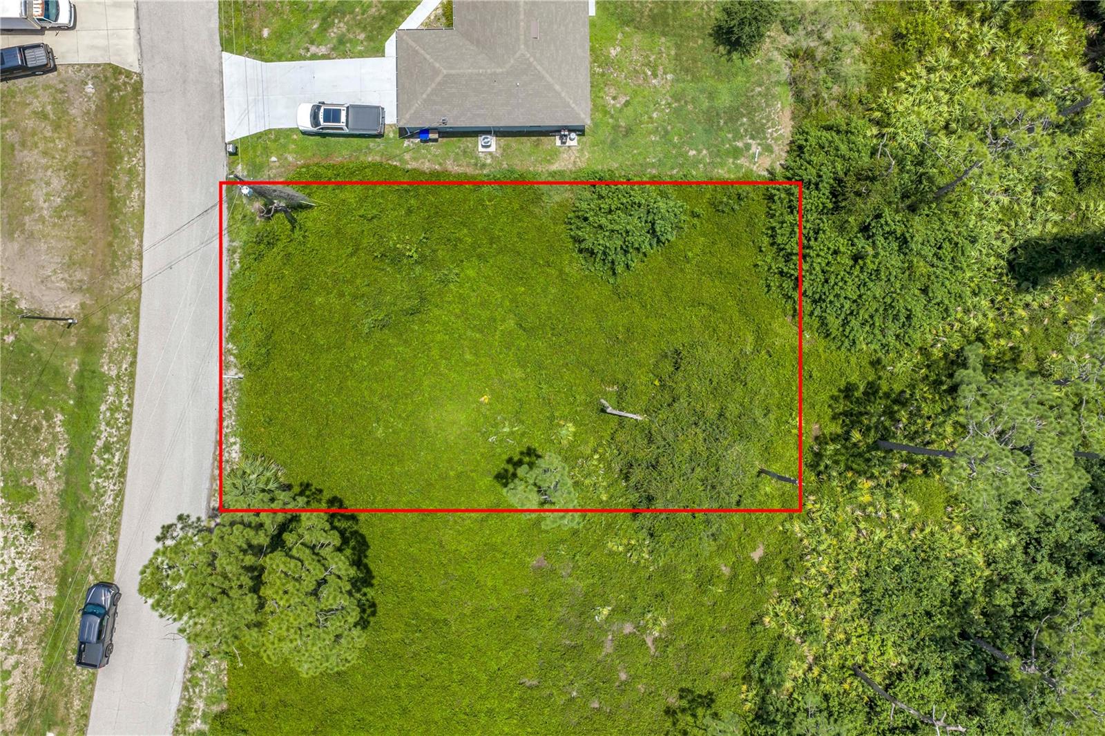 Knotty Pine Ave Property Photo 2