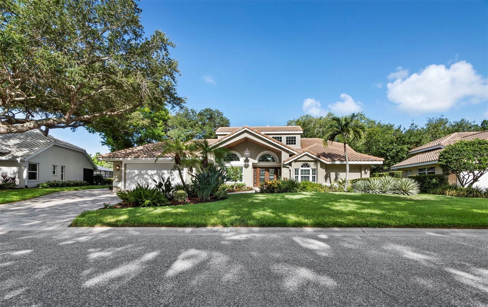 8314 Cypress Hollow Dr Property Photo 1