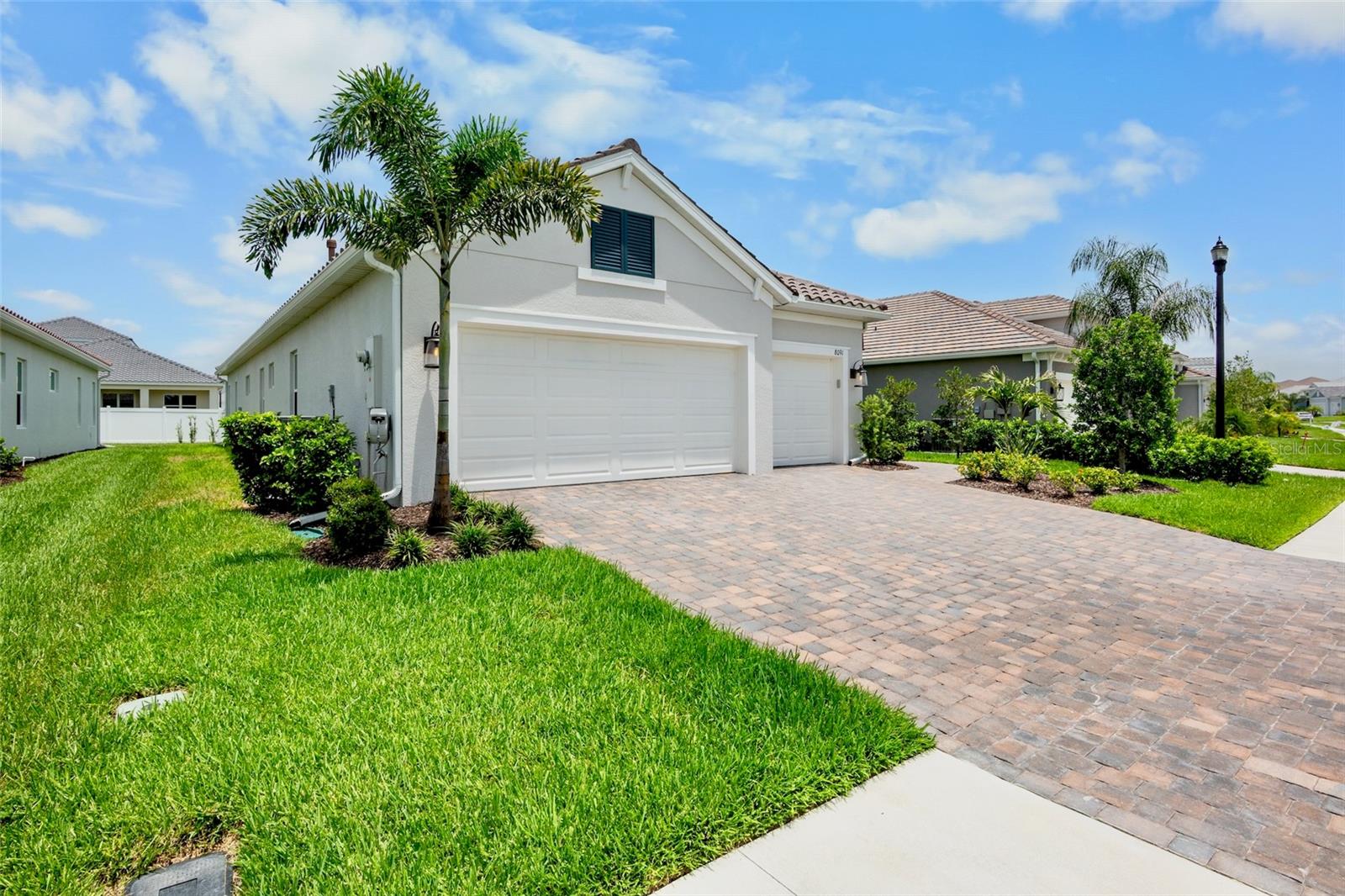 8091 Anthirium Loop Property Photo 4