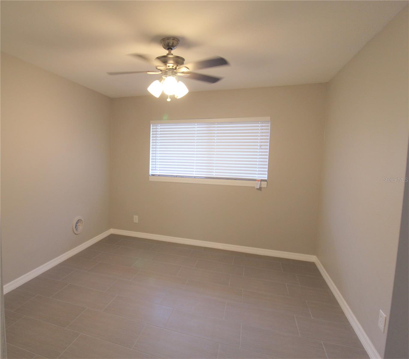 3001 Bee Ridge Rd #215 Property Photo 6