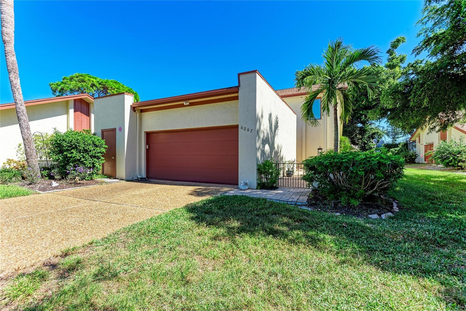 6207 Courtside Dr #23 Property Photo 1