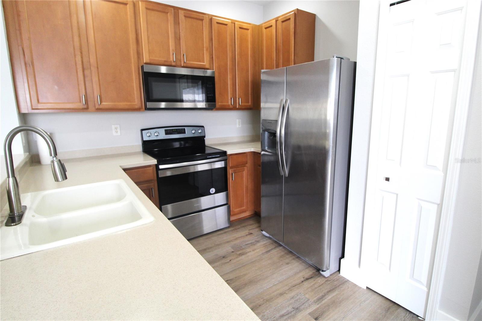 3475 Parkridge Cir #17-202 Property Photo 4