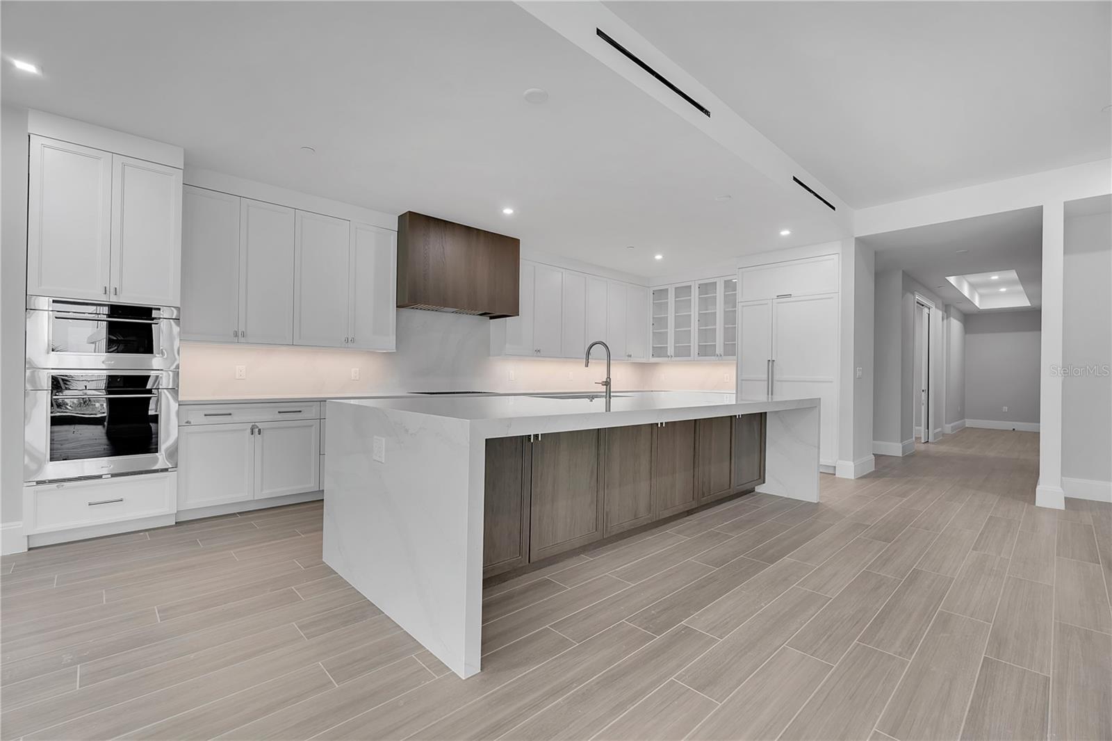 70 Avenida Veneccia #204 Property Photo 5