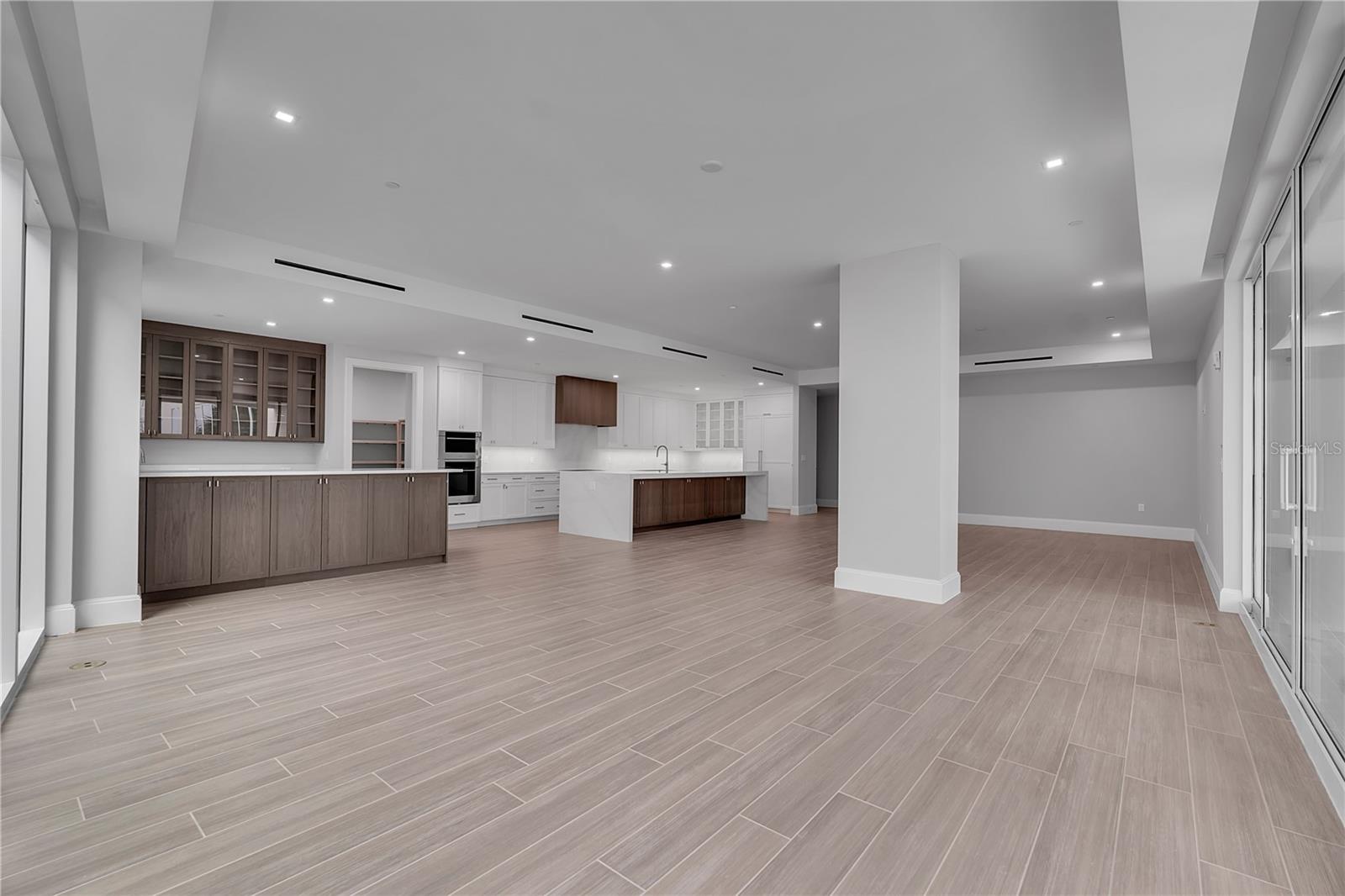 70 Avenida Veneccia #204 Property Photo 10