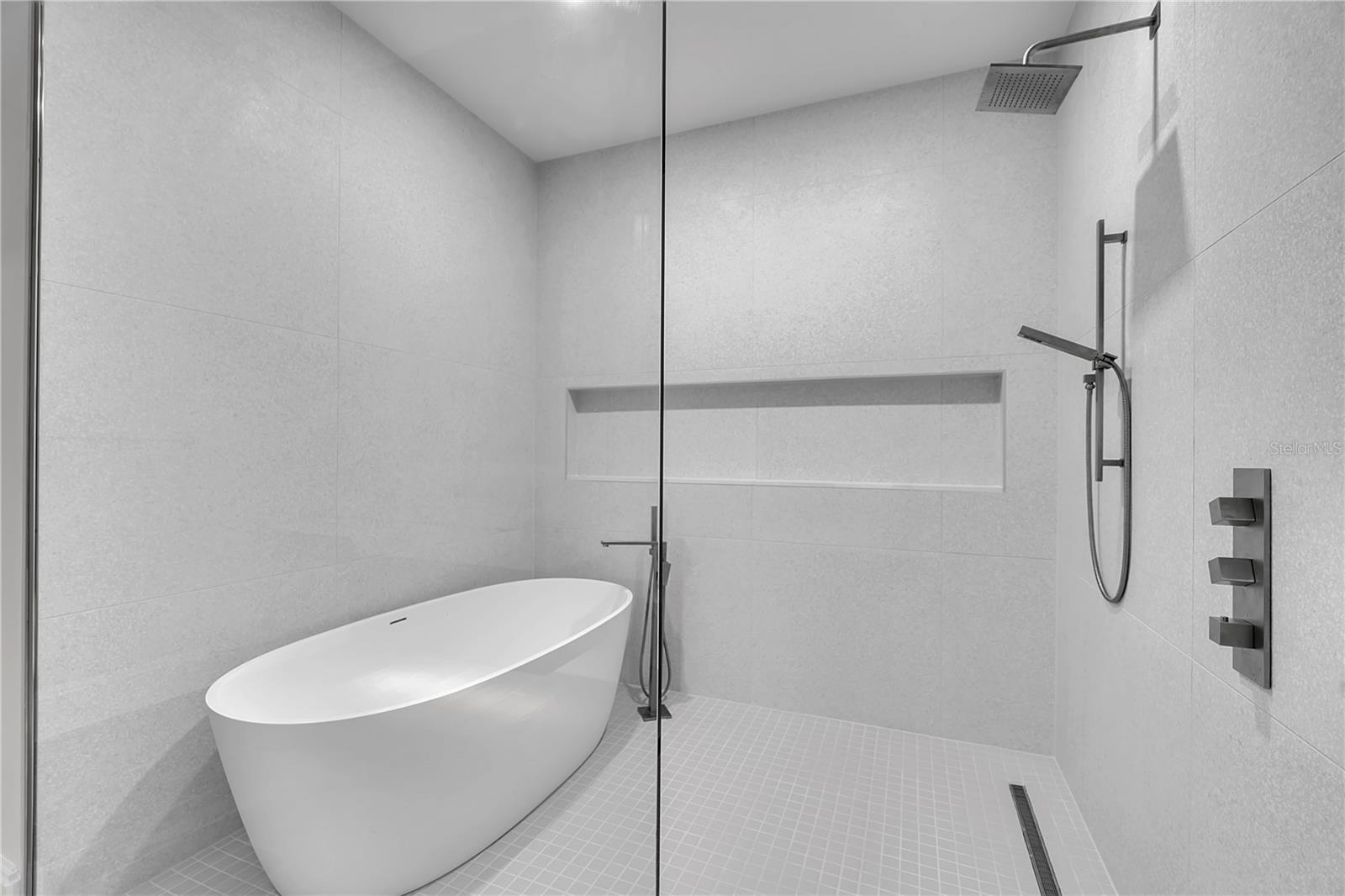 70 Avenida Veneccia #204 Property Photo 22