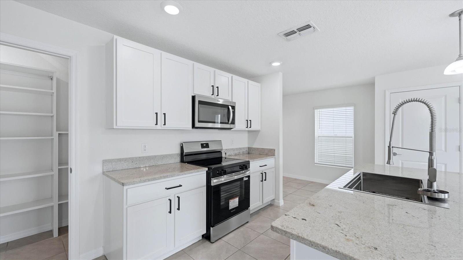 3015 Great Abaco Way Property Photo 9