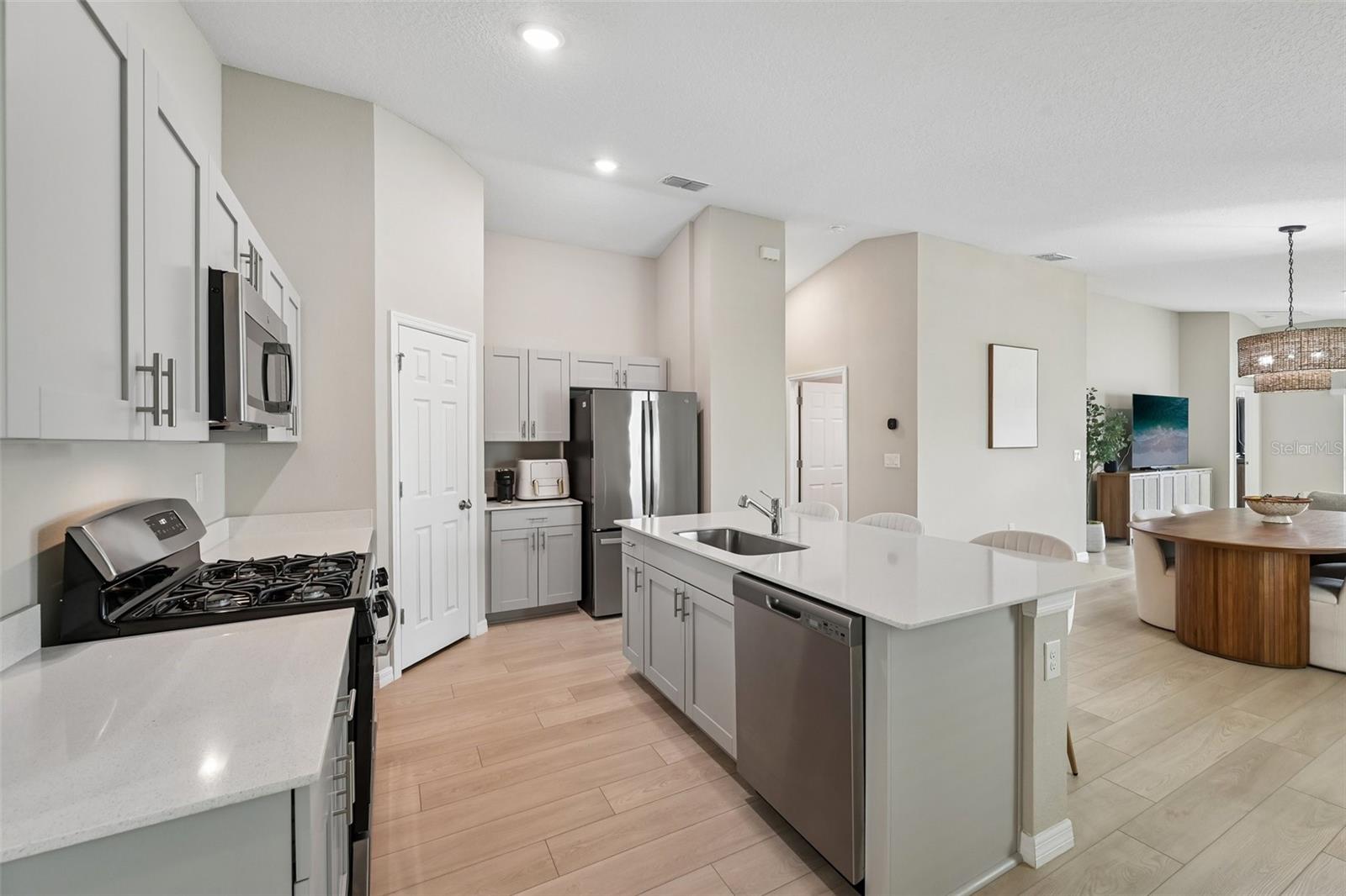 7728 Twinleaf Ter Property Photo 4