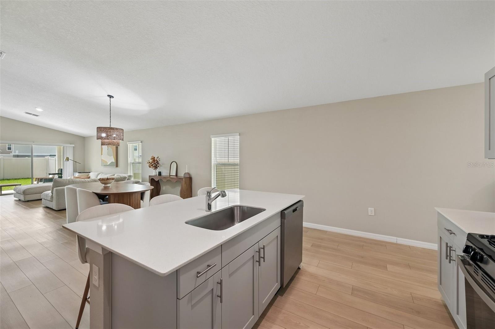 7728 Twinleaf Ter Property Photo 5