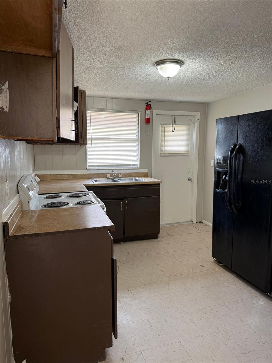 1012 57th Ave Dr E Property Photo 6
