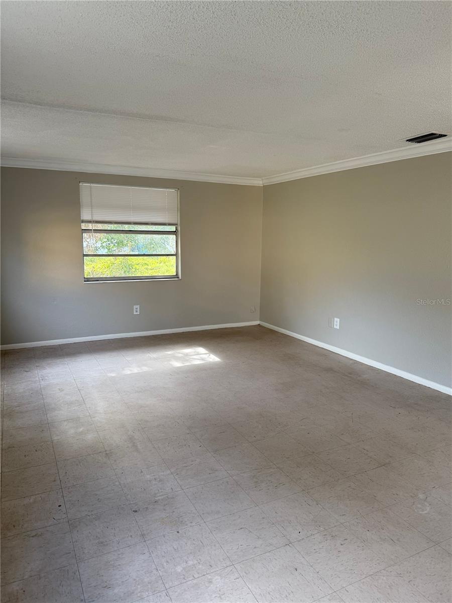 1012 57th Ave Dr E Property Photo 9