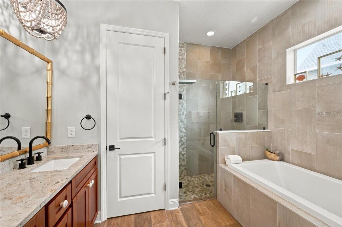 308 57th St #a & B Property Photo 27
