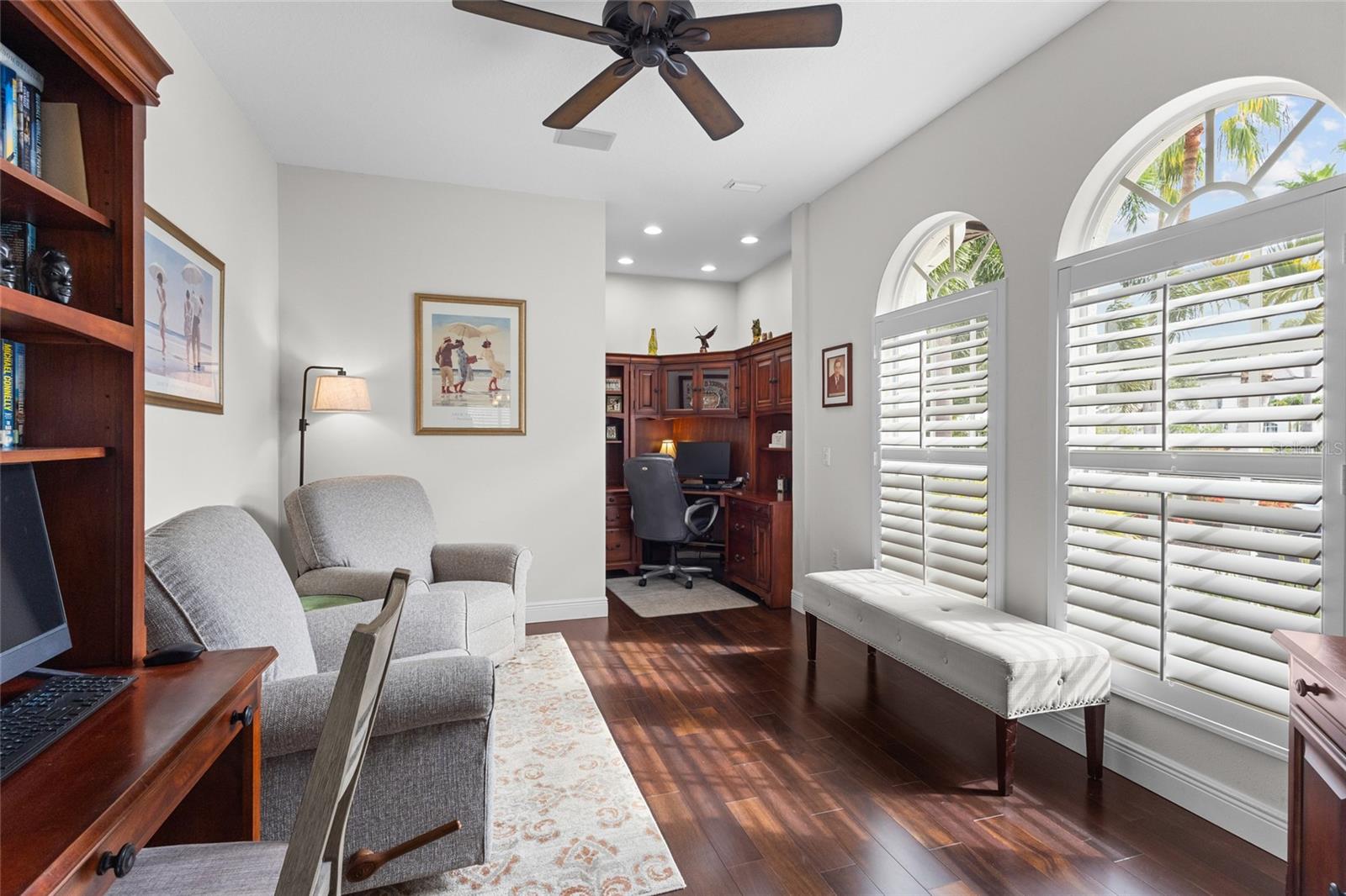 7622 Desert Inn Way Property Photo 4