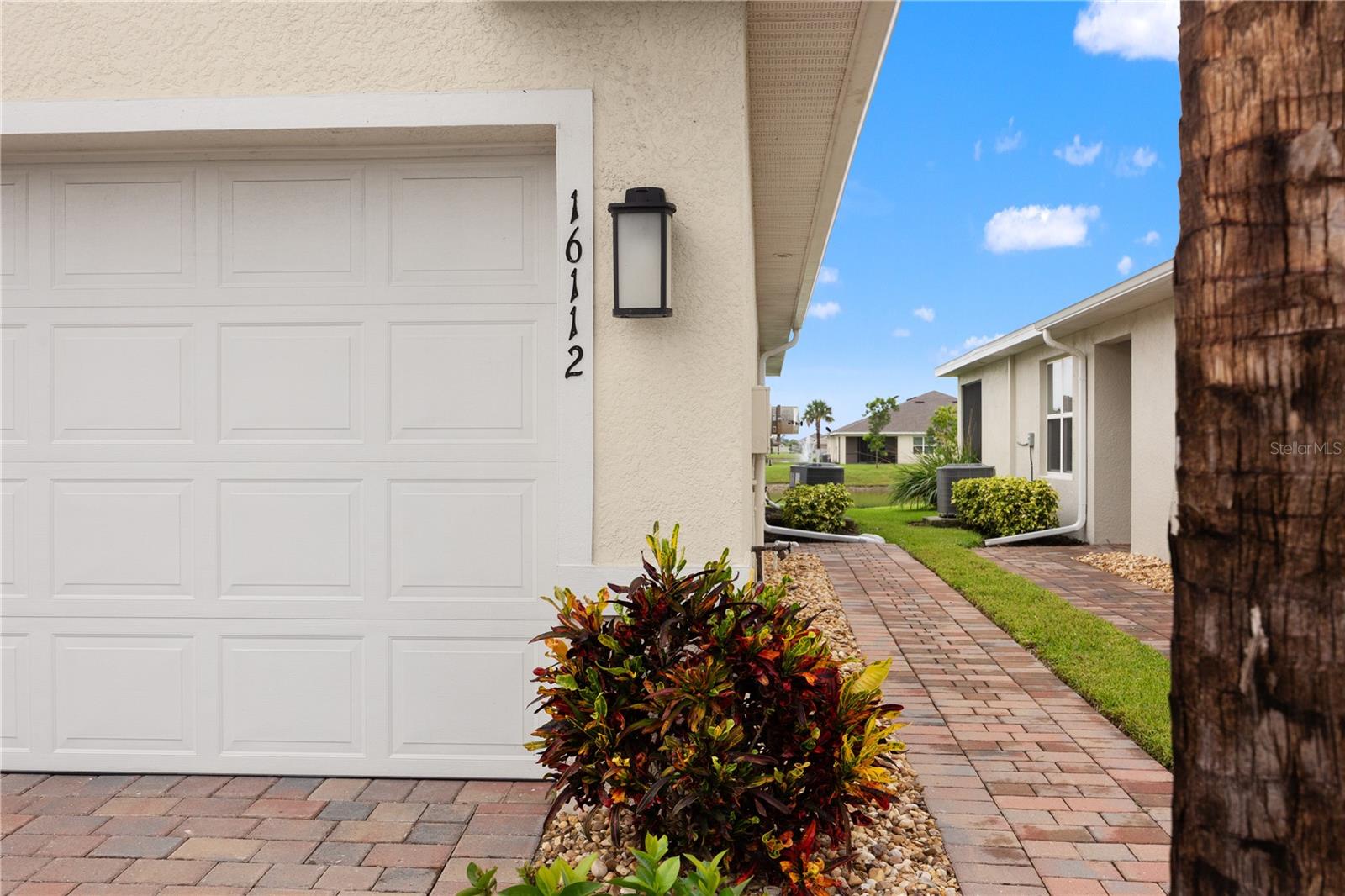 16112 Bridle Ridge St Property Photo 3